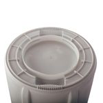 Contenedor de basura BRUTE Blanco 75 Litros parte de abajo