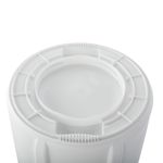 Contenedor de basura BRUTE Blanco 121 Litros parte de abajo