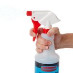 FG9C03060000-rcp-equipment-spraybottle-in-hand-detail_1