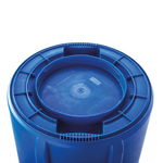 Contenedor de basura BRUTE   Azul 121 Litros parte de abajo